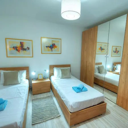 Spacious Seafront 3 Bedrooms - Balcony Goslm-7 * Σλιέμα