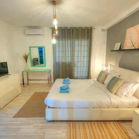 Spacious Seafront 3 Bedrooms - Balcony Goslm-7 Apartment