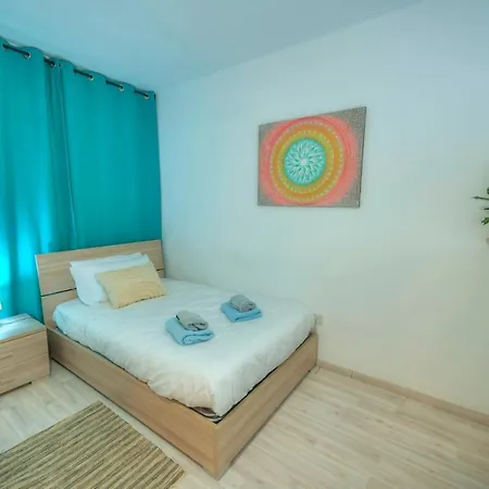 Apartment Spacious Seafront 3 Bedrooms - Balcony Goslm-7 *