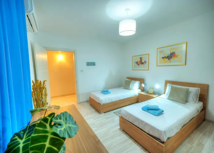 Spacious Seafront 3 Bedrooms - Balcony Goslm-7