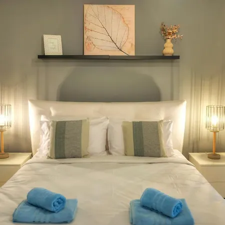 Spacious Seafront 3 Bedrooms - Balcony Goslm-7 Apartment Sliema